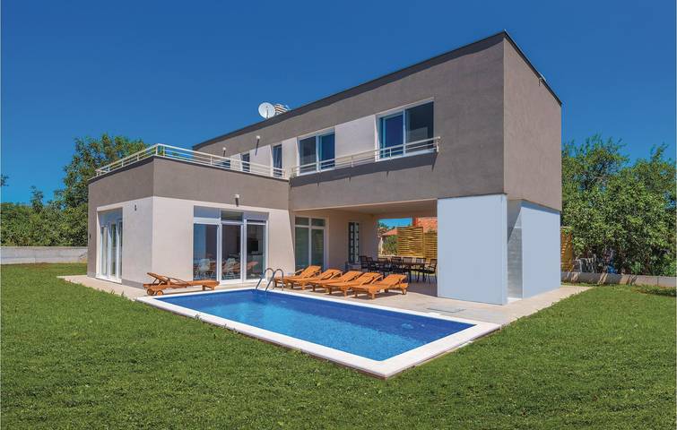 Ferienhaus für 6 Personen, mit Terrasse in Petrcane