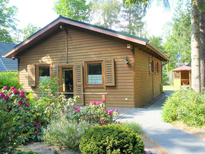 Ferienhaus für 4 Personen, mit Terrasse und Garten in Glowe