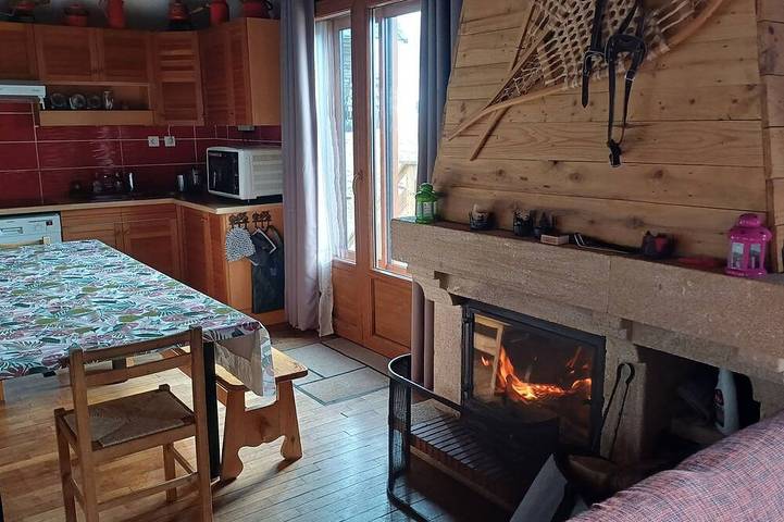 Gîte pour 10 personnes, avec Terrasse et Jardin dans Station de Chastreix-Sancy