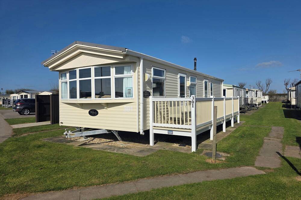 Caravan Sleeps 6 With Game Console in Chapel St. Leonards, Lincolnshire