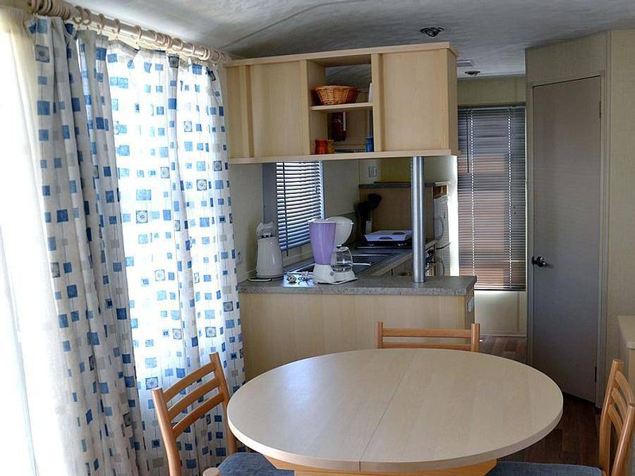 Camping Parc Valrose - Mobilhome 5 personnes - 'confort' 2 chambres in La Londe-les-Maures, Parc national de Port-Cros
