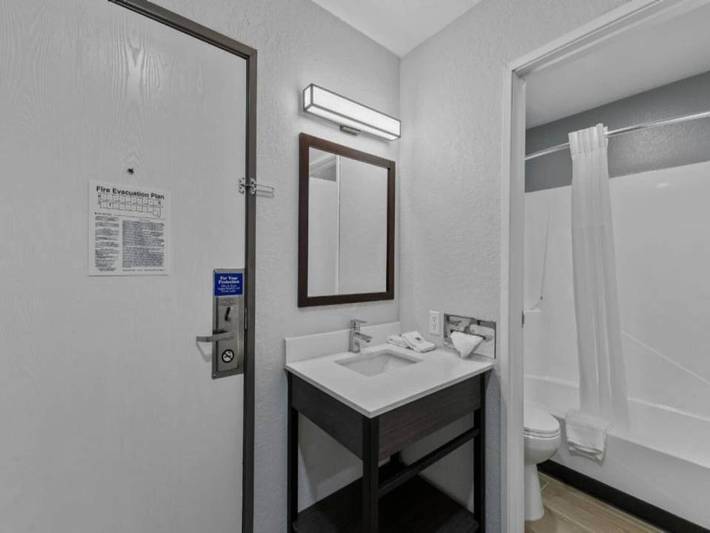 Apartamento entero, 2 camas tamaño queen | No fumadores, microondas in Condado de Adams (CO)