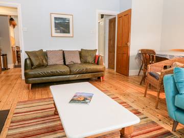 Holiday Home for 8 People in Peak District, Midlands, Photo 3