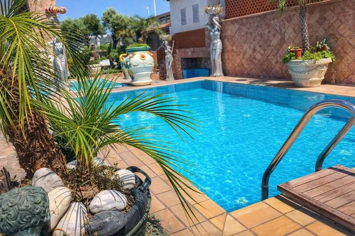 B&b per 2 persone, con piscina e panorama nonché giardino a Forio