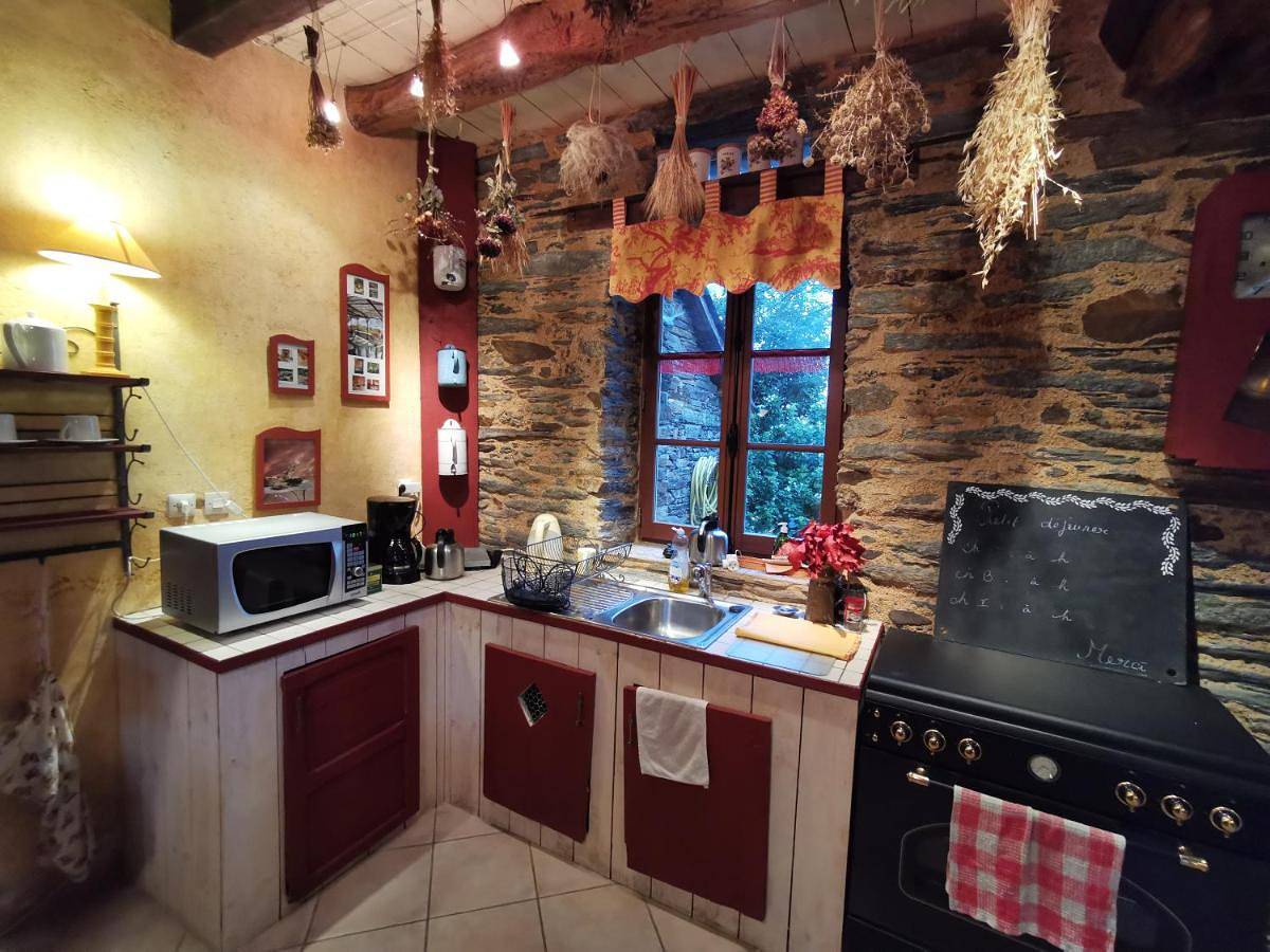 Double Room with Private Bathroom in Marsac-sur-Don, Région de Châteaubriant