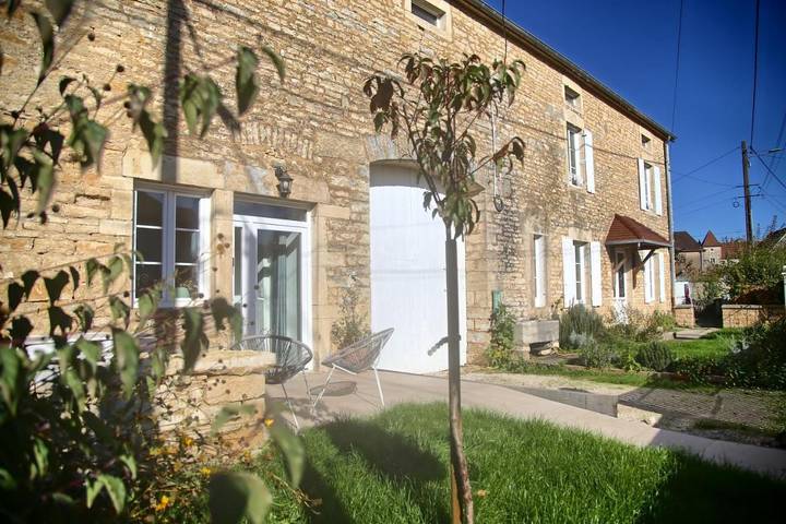 Gîte pour 4 personnes, avec jardin dans Nantilly