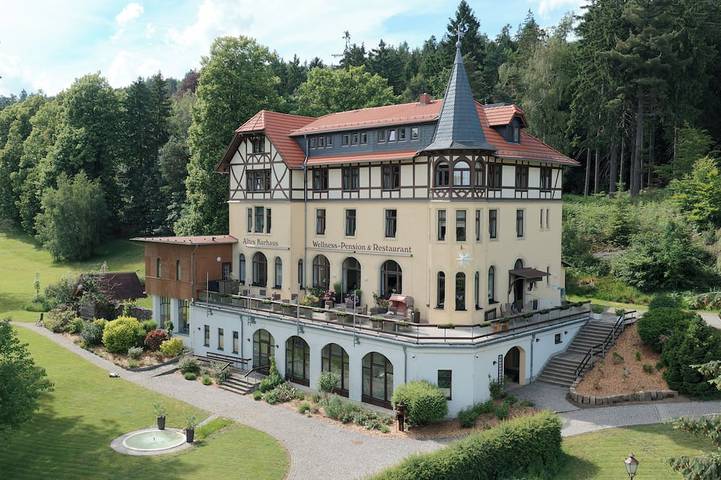 Villa für 25 Personen, mit Garten und Sauna sowie Pool, mit Haustier in Oybin