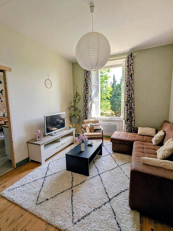 Location de vacances pour 4 personnes, avec terrasse et vue à Verzeille - 3