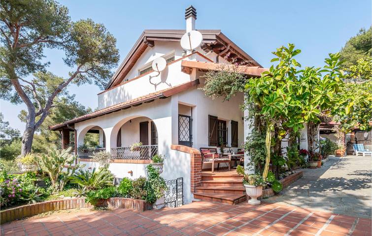 Appartamento per 6 persone, con Terrazza e Giardino nonché Panorama ad Andora