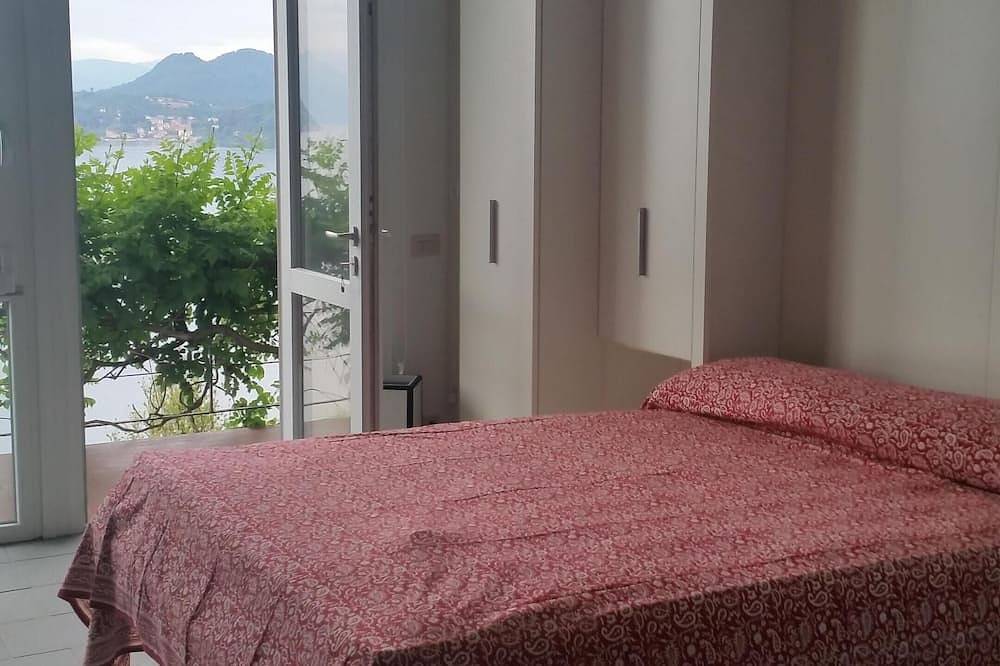 Entire apartment, Between lake and sky. A romantic and elegant nest with an enchanting view in Stresa, Comune di Stresa