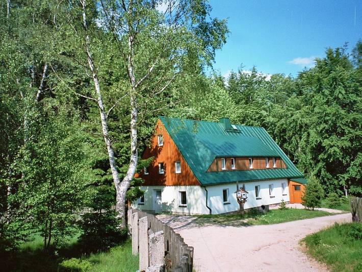 Ferienhaus für 10 Personen, mit Terrasse und Garten in Auerbach