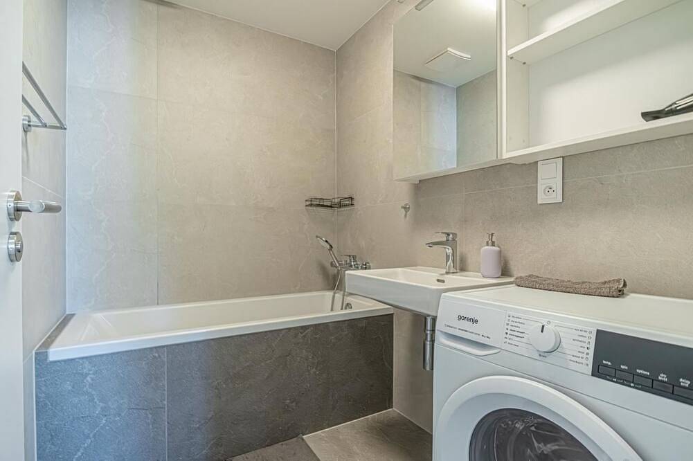 Ganze Wohnung, Stylish 1Br & 1Lr Apartment | Cozy City View in Bratislava, Bratislava und Umgebung