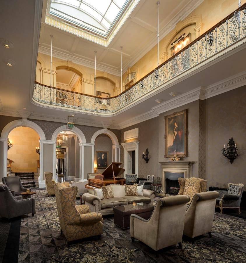 Oulton Hall in Leeds, Yorkshire del Oeste
