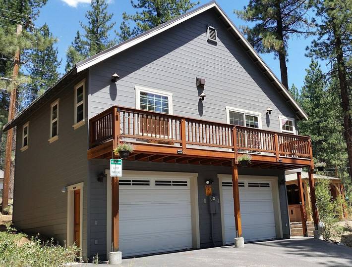 Vacation rental for 2 people, with hot tub and terrace in Donner Lake