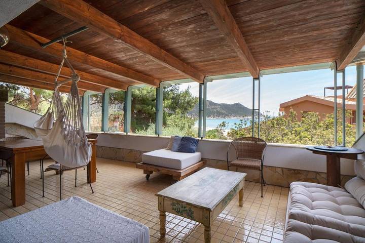 Appartamento per 4 persone, con Terrazza e Giardino nonché Panorama a Solanas