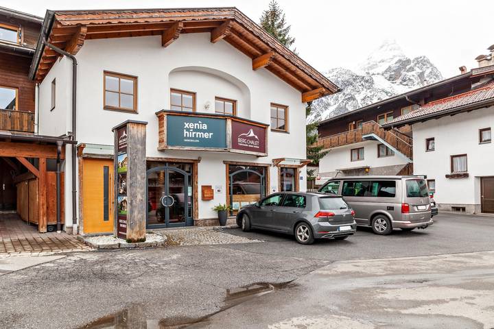 Geheel appartement, Ruim familieappartement met bergzicht en balkon in Ehrwald in Ehrwald, Ammergauer Alpen (Oostenrijk)
