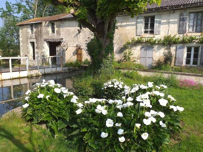 Gîte pour 2 personnes, avec terrasse et jardin à La Mothe-Saint-Héray