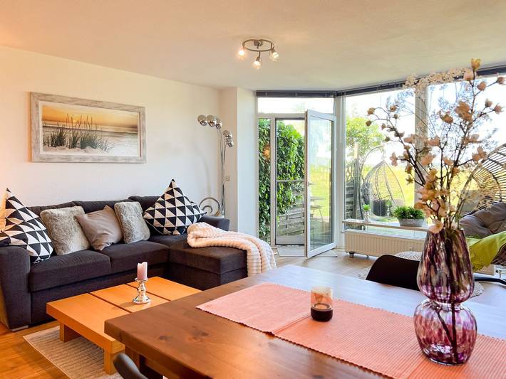 Ferienwohnung für 2 Personen, mit Terrasse und Garten sowie Seeblick und Ausblick in Schleswig & Umgebung