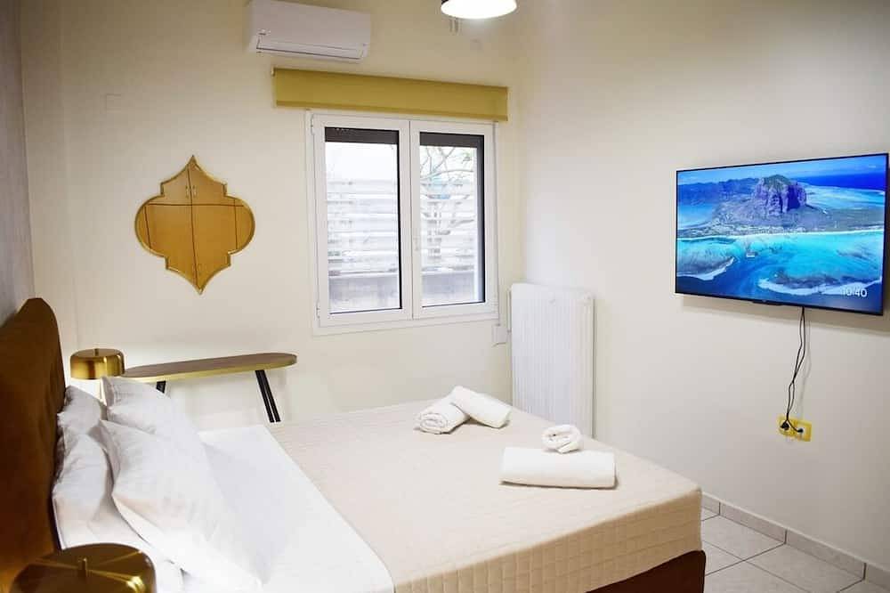 Nama -Central Vacation rental with free parking only 900m far from Venetian Port in Chania regione