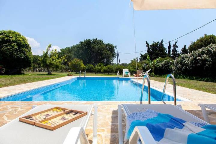 Villa pour 7 personnes, avec piscine ainsi que vue et jardin
