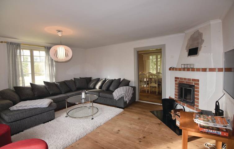 Ferienhaus für 12 Personen mit Garten in Mellerud, Vänern
