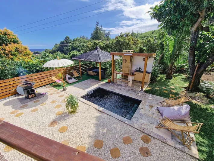 Villa pour 8 personnes, avec jacuzzi ainsi que piscine et jardin, adapté aux familles - 1