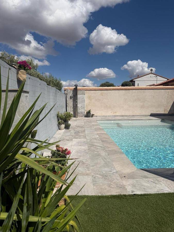 Maison de vacances pour 10 personnes, avec jardin et piscine, adapté aux familles - 1