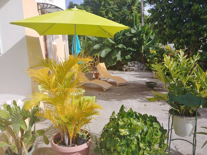 Location de vacances pour 2 personnes, avec jardin et vue dans Port-Louis (Guadeloupe) - 2