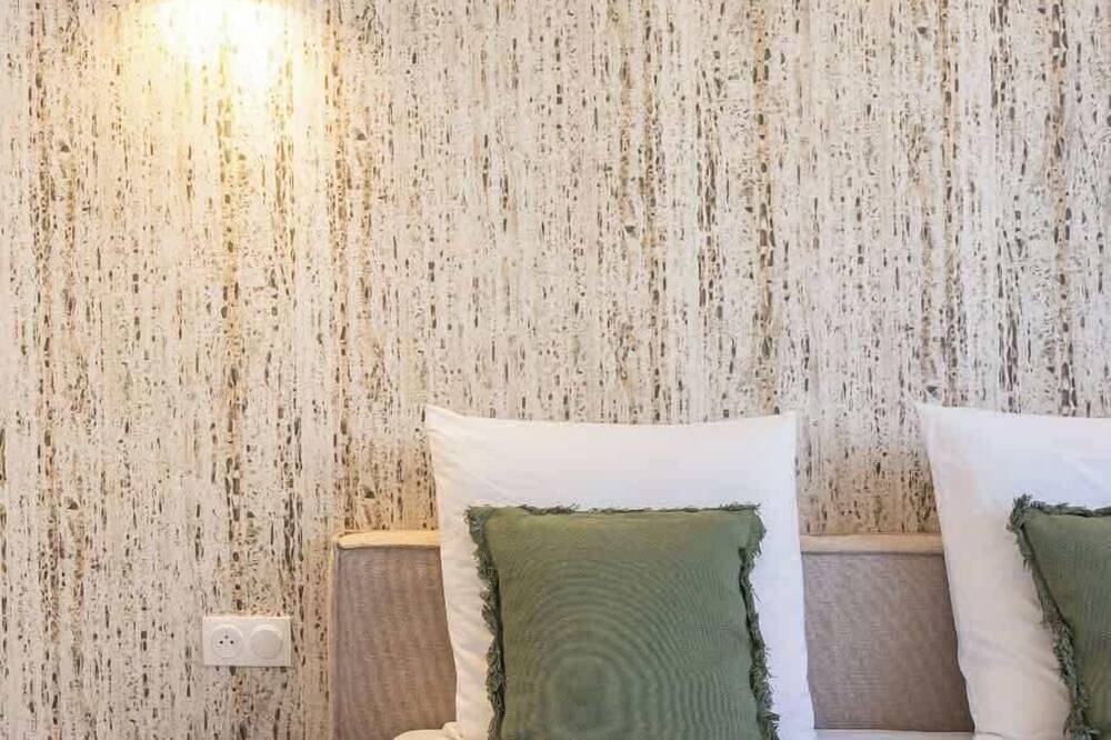 Entire apartment, Simonnot 3 in Le Pré-Saint-Gervais, Seine-Saint-Denis