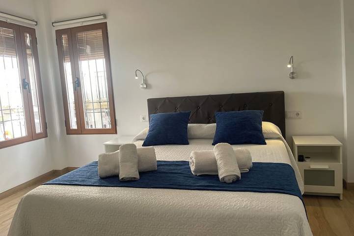 Ganze Wohnung, 🌟 Exclusive Luxury Flat in the Center of Córdoba with Free Garage 🚗✨. in Distrito Centro (Córdoba), Cordoba