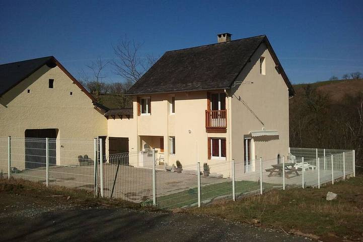 Gîte pour 6 personnes, avec balcon et jardin - 1