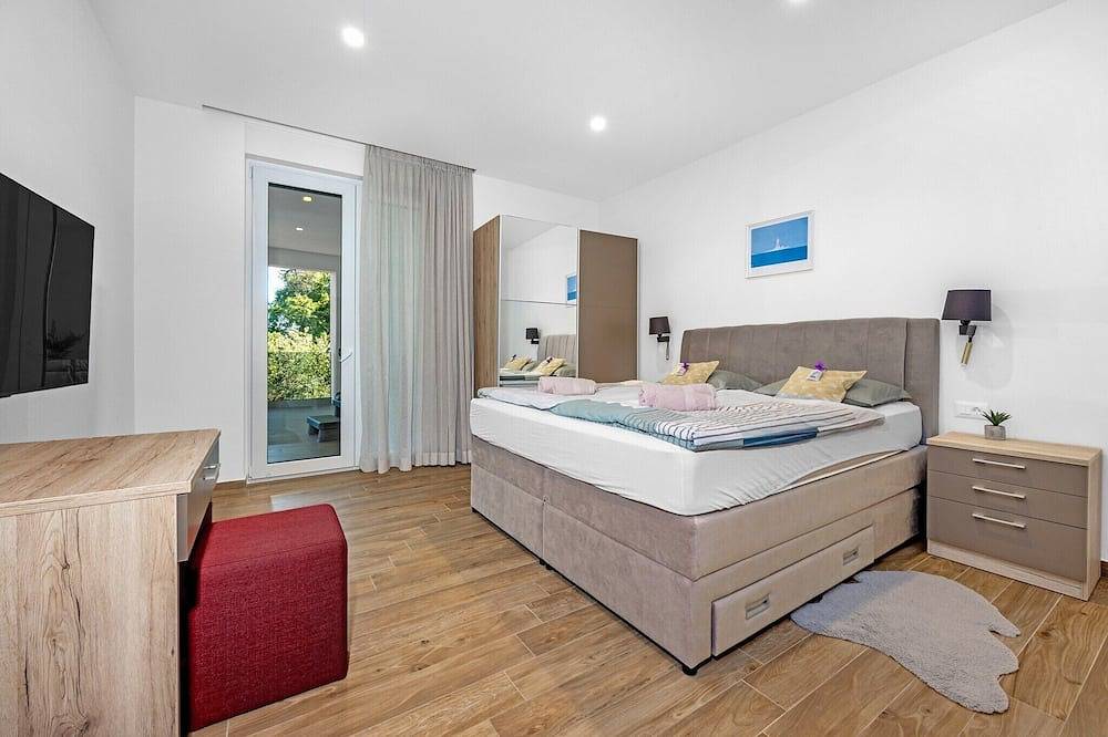 Villa mit Pool, Spielzimmer, Garten in Cervar, Porec und Umgebung