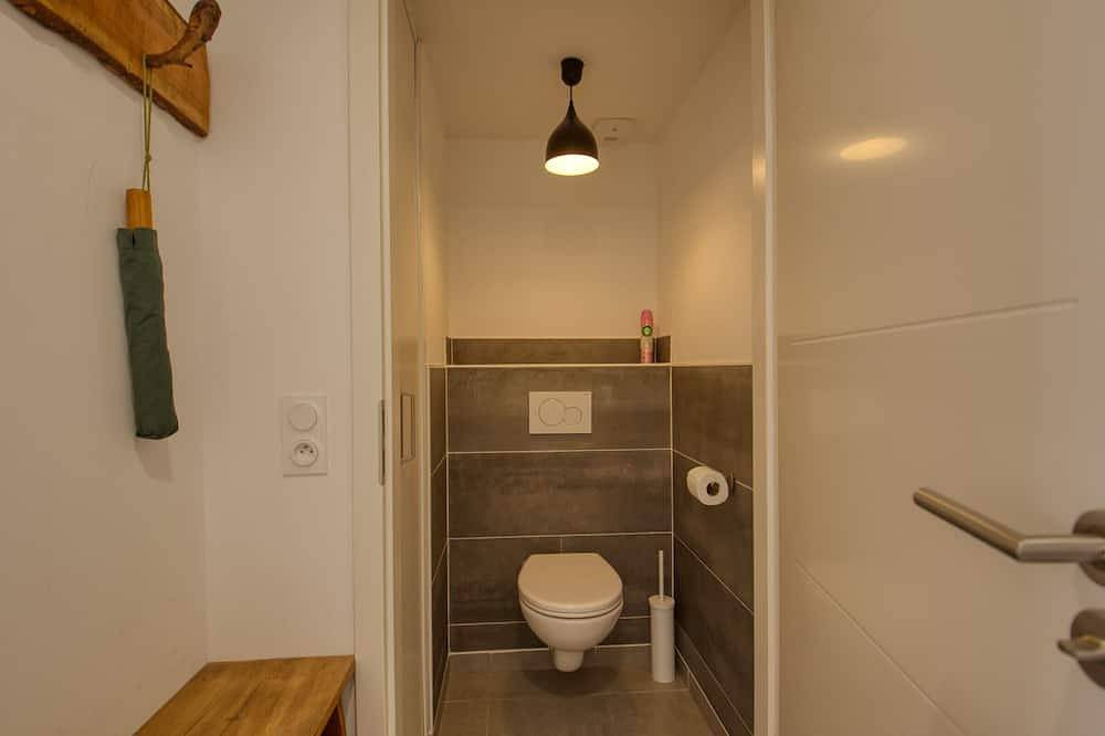 Apartamento entero, Apartamento luminoso con terraza y Wifi en Verchaix in Verchaix, Region Bonneville