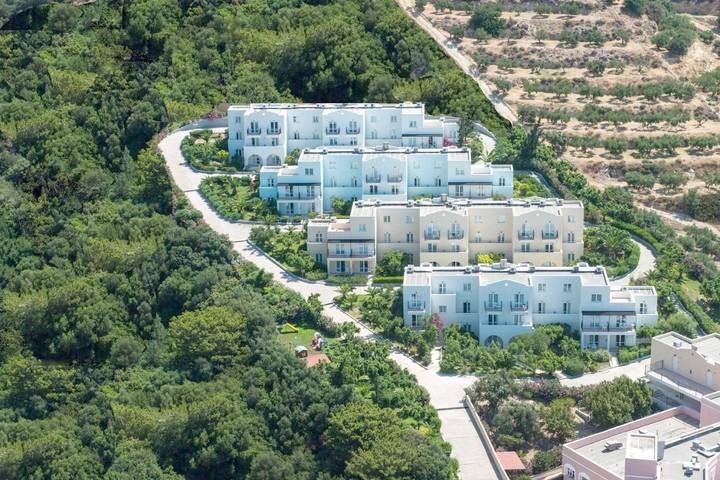 Hotel für 4 Personen, mit Pool und Garten sowie Ausblick - 1