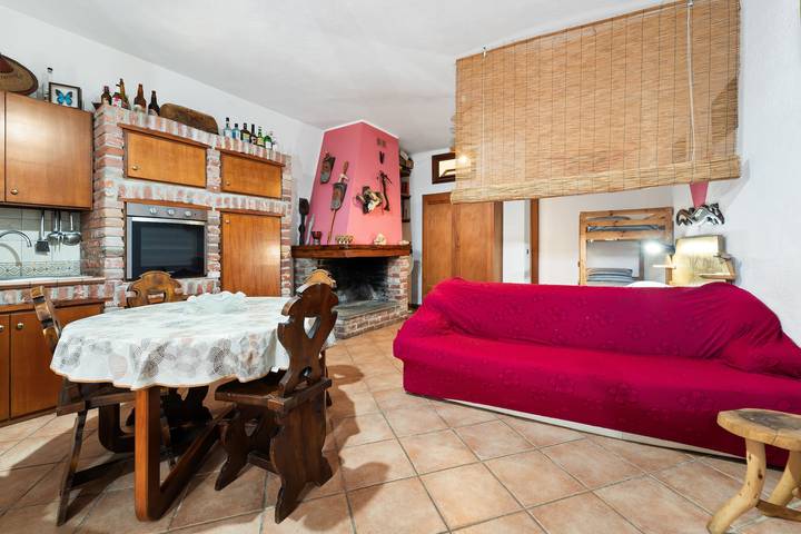 Apartamento entero, Apartamento 'Isola Rossa Casa' con Wi-Fi in Teulada (Italia), Provincia de Cagliari
