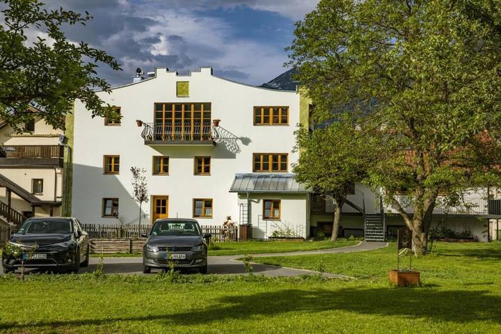 Vakantieappartement voor 2 personen, with Balkon and Terras as well as Tuin and Zwembad in Ried im Oberinntal