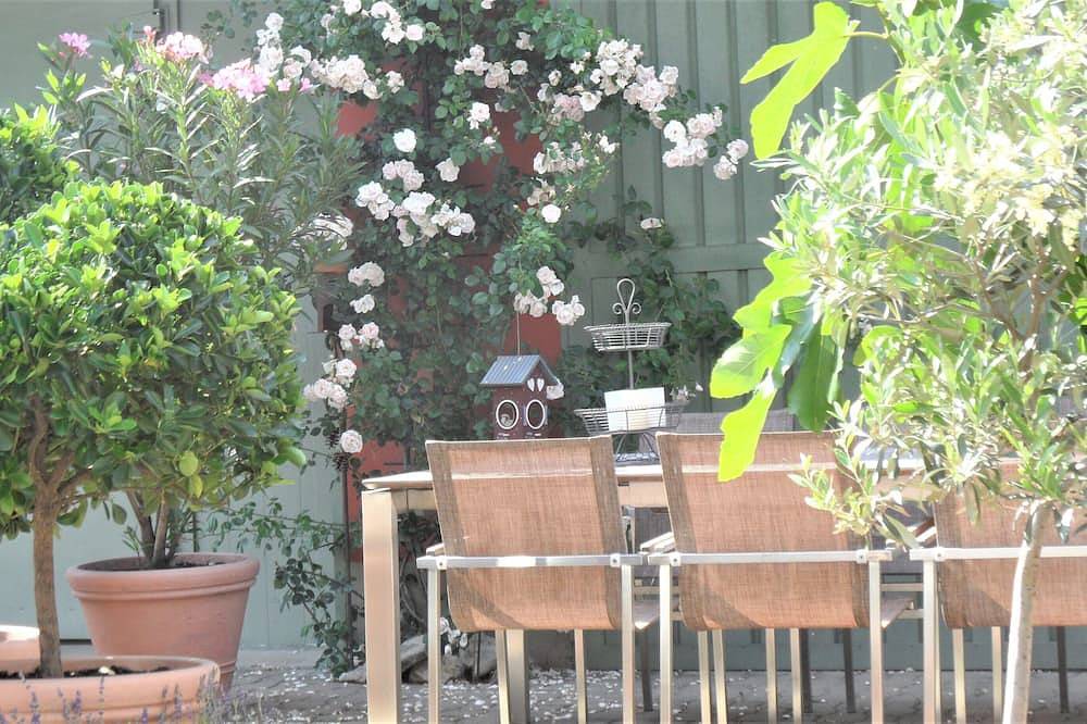 Ganze Wohnung, Gemütliches 1-Zimmer-Appartment (30qm) mit Küchenzeile in Nordheim am Main, Fränkisches Weinland