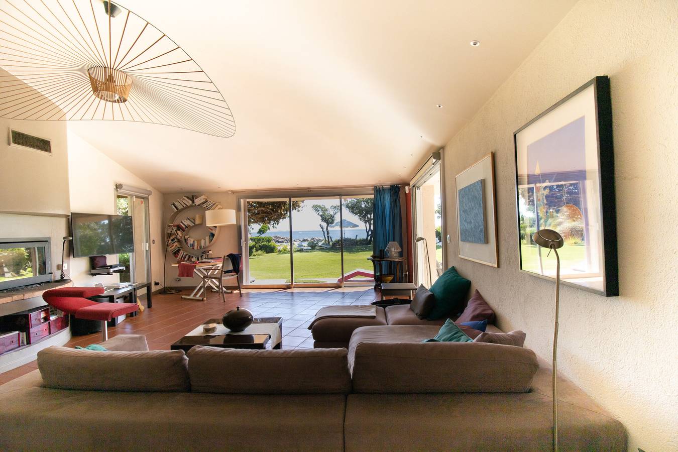 Villa Cala D Oroavec vue sur la mer , plage privée, Wi-Fi et climatisation in Santa Giulia, Porto-Vecchio