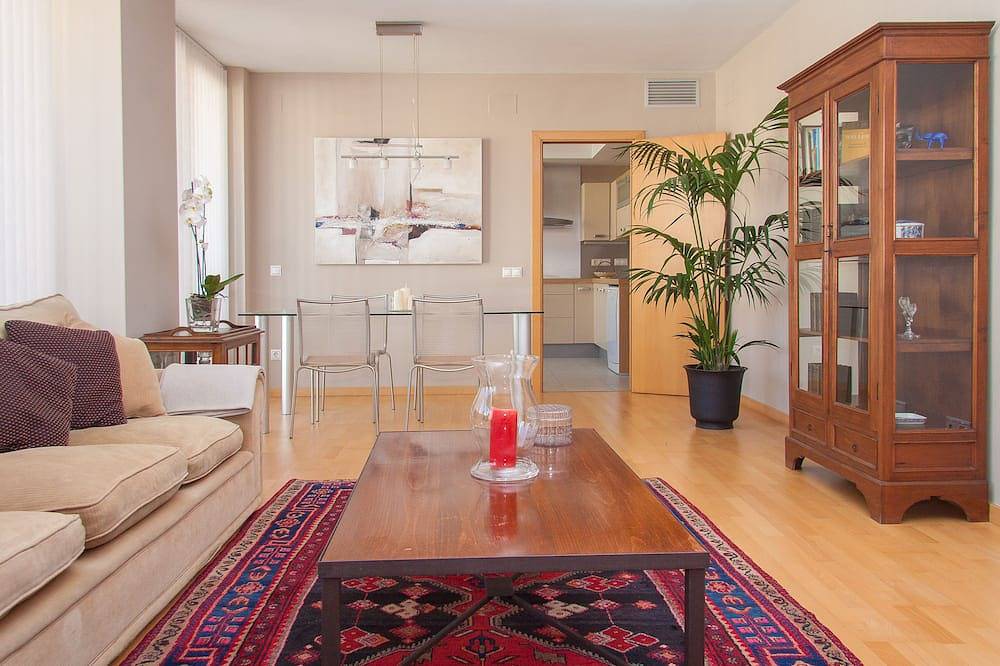 Ganze Wohnung, Excellent location in the heart of Maresme, 200 meters from the beach in Mataró, Costa del Maresme