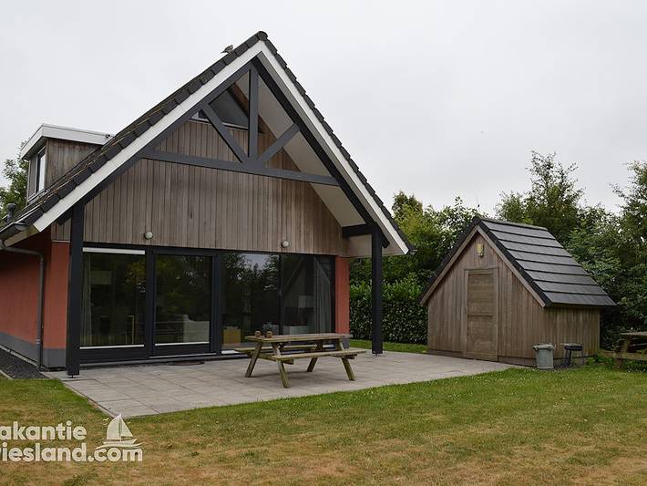 Casa de férias para 4 pessoas, com varanda/terraço e terraço em Balk
