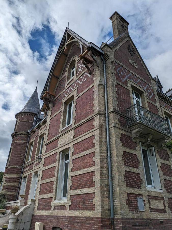 Château de Branville in Saint-Aubin-Épinay, Région de Rouen