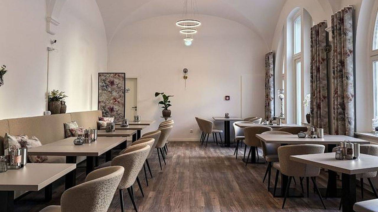 Mehrbettzimmer für 3 Personen (25 m²) in Halle (Allemagne), Saale-Unstrut