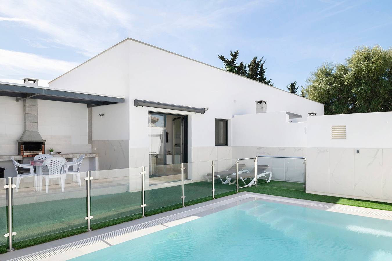 Vakantiehuis 'Casas Las Arenas 1' met privé zoutwaterzwembad, wifi en airco in Conil de la Frontera, Costa de la Luz