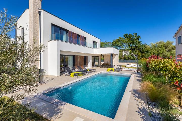 Villa für 6 Personen, mit Sauna und Pool sowie Garten, mit Haustier in Porec und Umgebung
