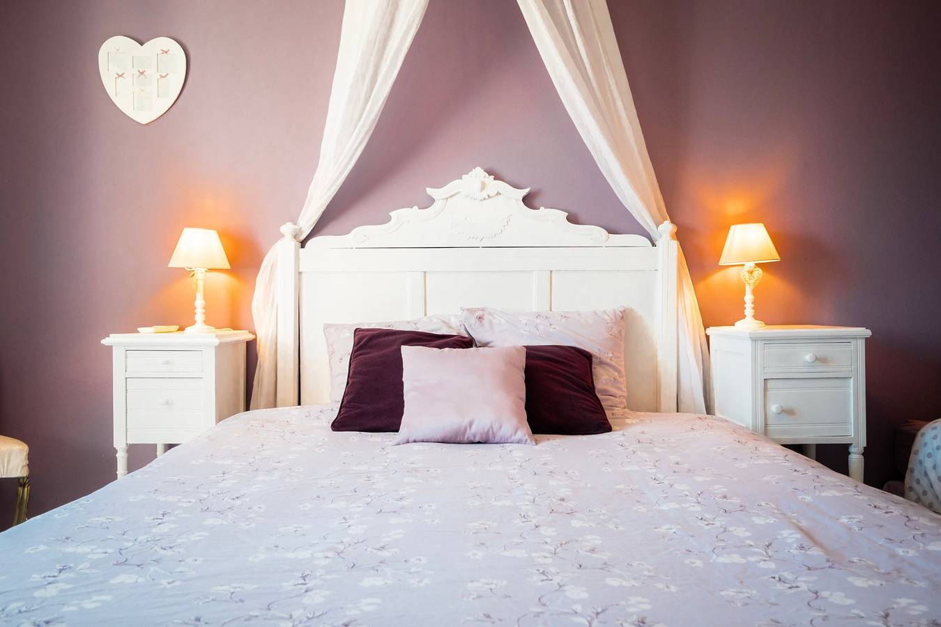 Chambre d’hôtes « Chambre Romantique » avec terrasse partagée, Wi-Fi et climatisation in Ryes, Région de Bayeux
