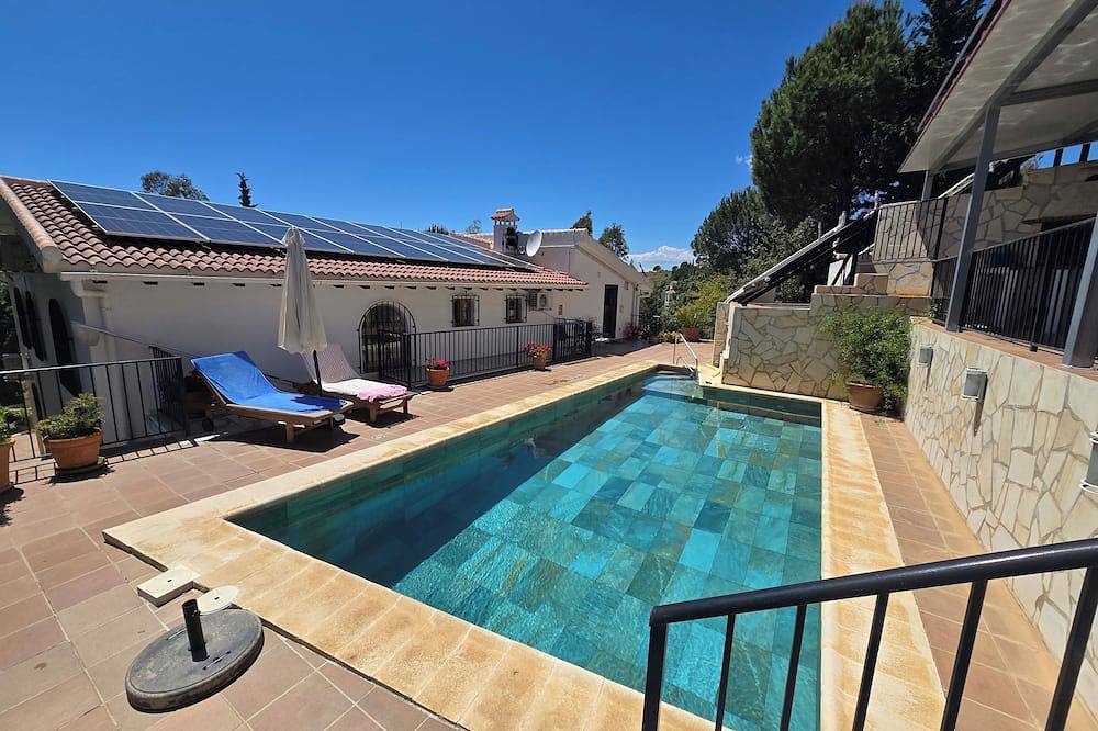 Casa vacanza a Salares a partire da 268€ a notte