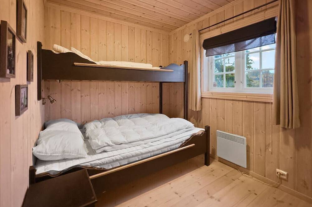 Mountain Cabin in Aurdal  Fireplace  Sauna 1000m in Nord-Aurdal