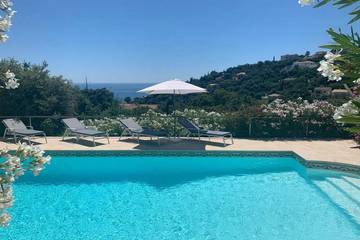 Ferienhaus mit Meerblick für 6 Personen, mit Garten und Pool in Südfrankreich