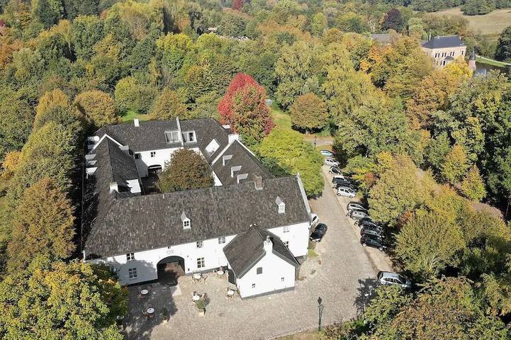 Castle Garden Paradise | Family-Friendly Amenities | Near GaiaZOO in Kerkrade, Parkstad Limburg