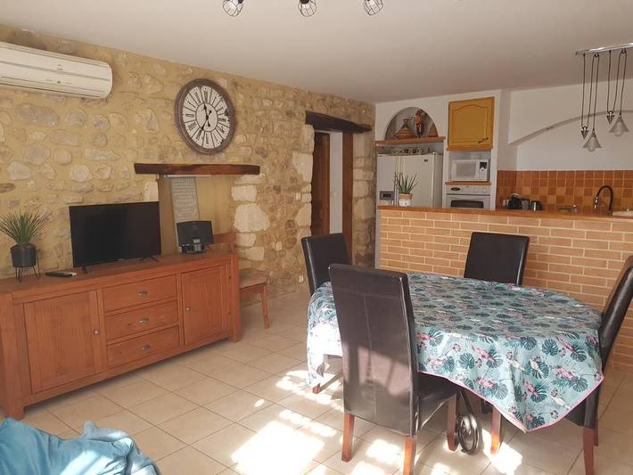 Location de vacances pour 6 personnes, avec terrasse, adapté aux familles à Aiguèze - 2